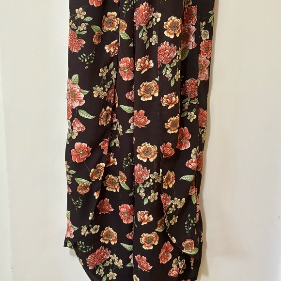 Trixxi Girl| Black Pantsuit Jumper with Floral Design Junior/Teen Size 10 - Picture 3 of 8